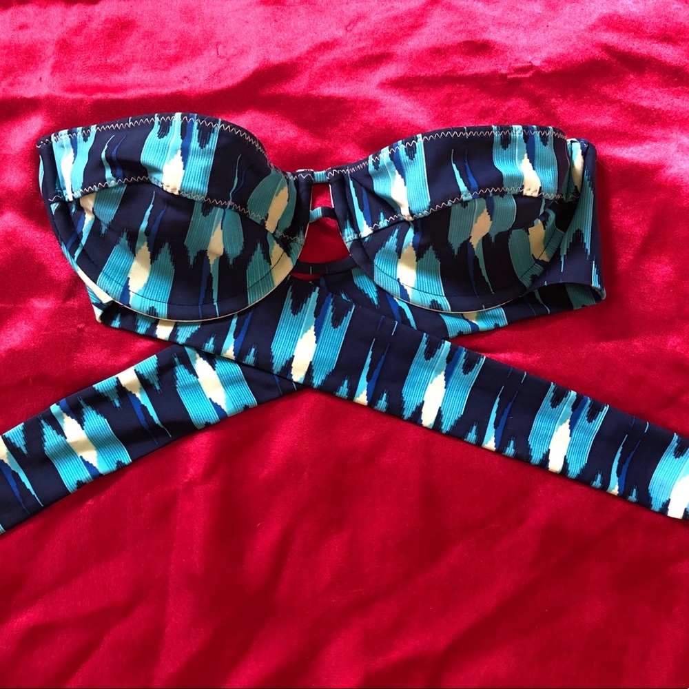 Acacia swimwear Blue Cantik Mykonos bikini top